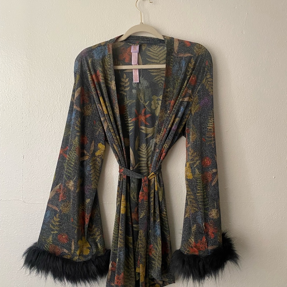 Fenty Beauty Trophy Wife Multicolor Floral Robe with Black Fur Trim